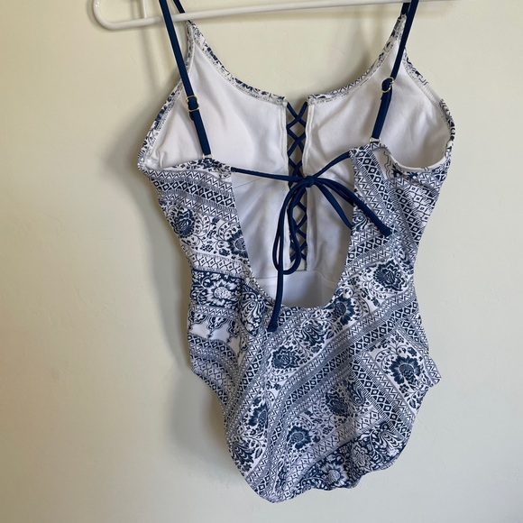 Printed Bathing Suit - Picture 5 of 7